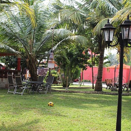 أكرا Negolodge المظهر الخارجي الصورة