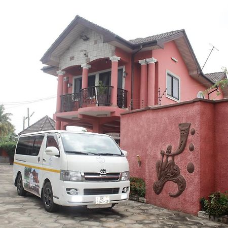 أكرا Negolodge المظهر الخارجي الصورة