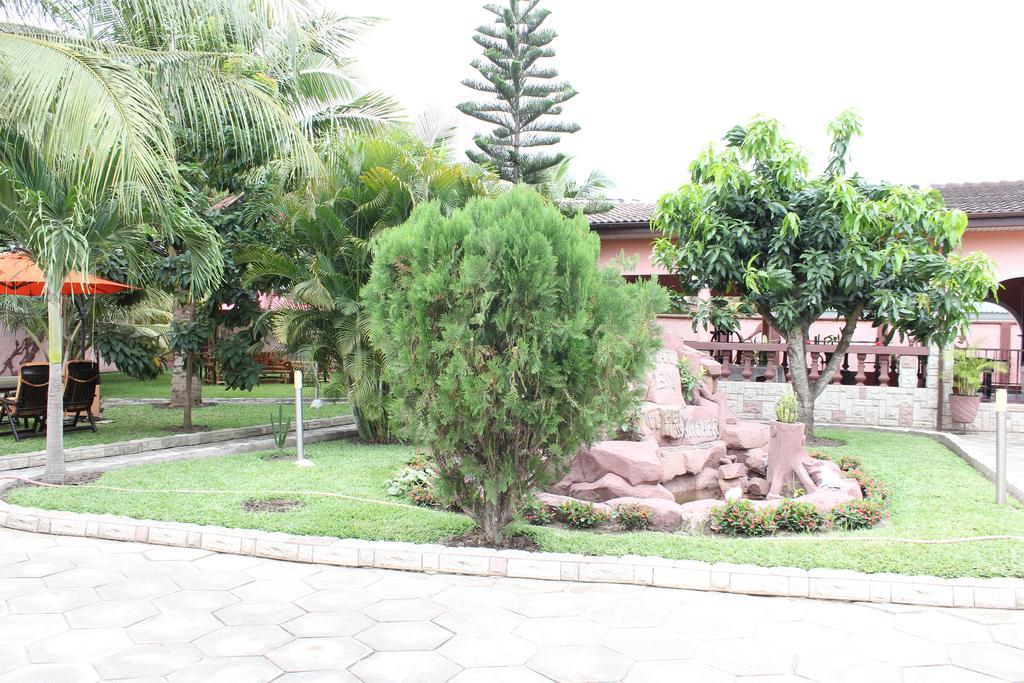 أكرا Negolodge المظهر الخارجي الصورة