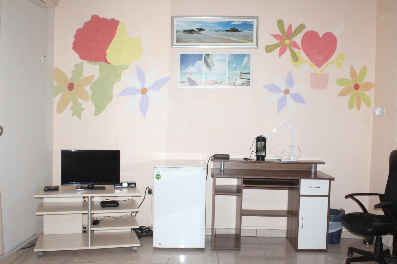 أكرا Negolodge المظهر الخارجي الصورة