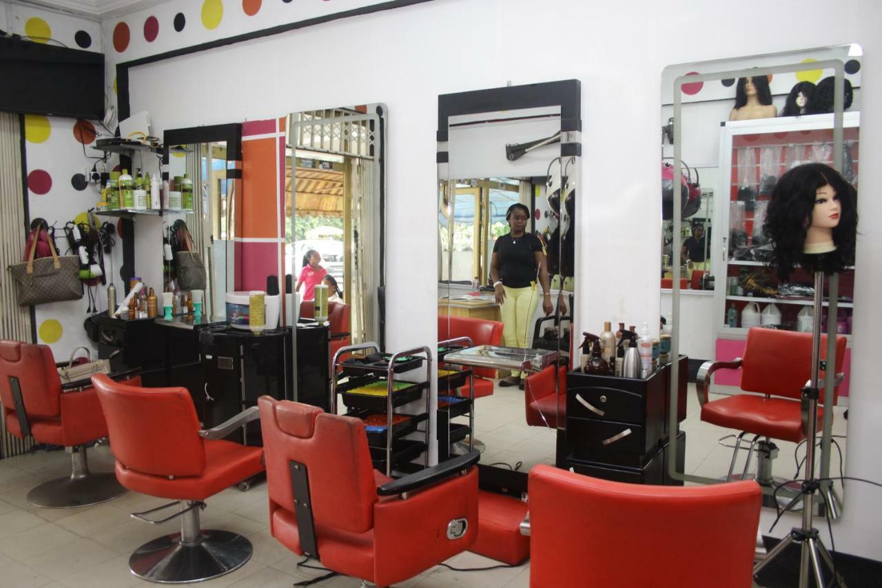 أكرا Negolodge المظهر الخارجي الصورة