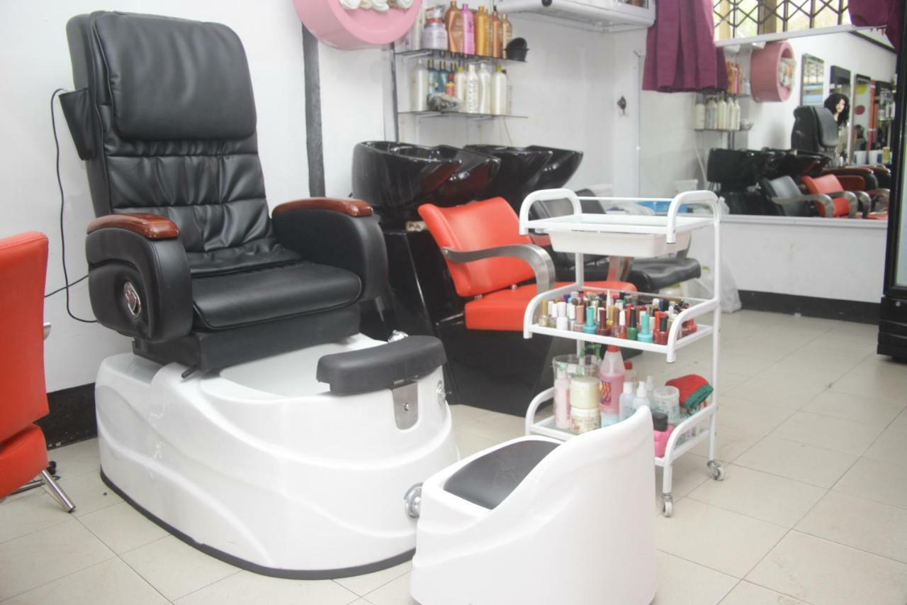 أكرا Negolodge المظهر الخارجي الصورة